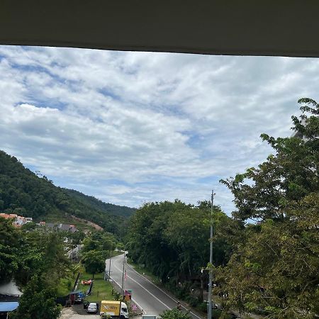Batu Feringgi Homestay Esterno foto