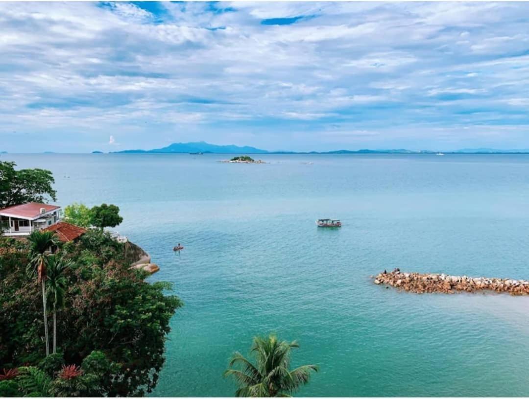 Batu Feringgi Homestay Esterno foto
