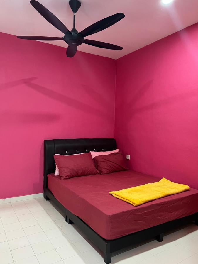 Batu Feringgi Homestay Esterno foto